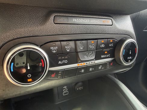 Used 2025 Ford Escape Active w/ Cold Weather Package AWD/4WD image 38
