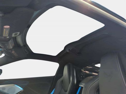 Used 2024 Chevrolet Corvette Stingray 2LT w/ Z51 Performance Package image 10