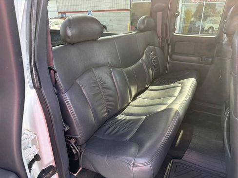 Used 2000 Chevrolet Silverado 1500 LT RWD image 10