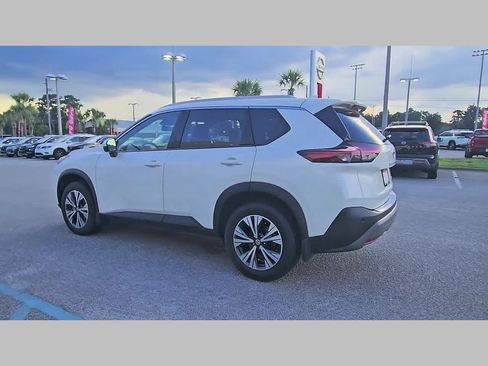 Used 2021 Nissan Rogue SV w/ Premium Package FWD image 28