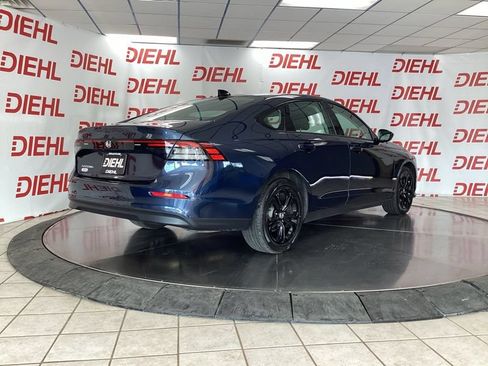 Used 2025 Honda Accord SE image 7