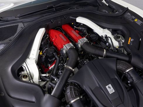 Certified 2024 Ferrari Roma Spider RWD image 64