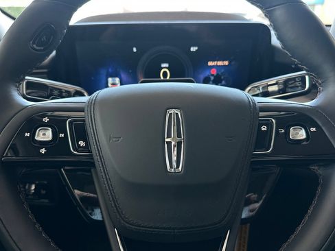 New 2026 Lincoln Aviator 2WD image 24