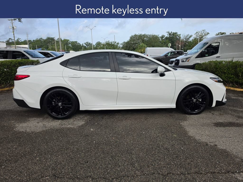 Used 2025 Toyota Camry SE w/ Convenience Package FWD image 6