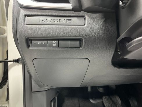 Used 2023 Nissan Rogue S AWD/4WD image 15
