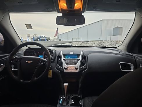 Used 2015 Chevrolet Equinox LS image 24