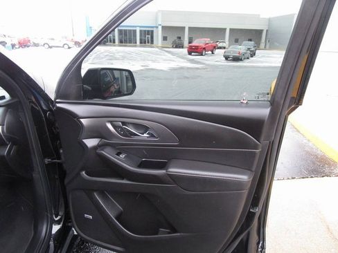 Certified 2023 Chevrolet Traverse Premier w/ Redline Edition image 24