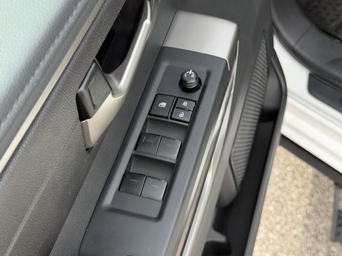 Used 2024 Toyota Tundra SR5 AWD/4WD image 15