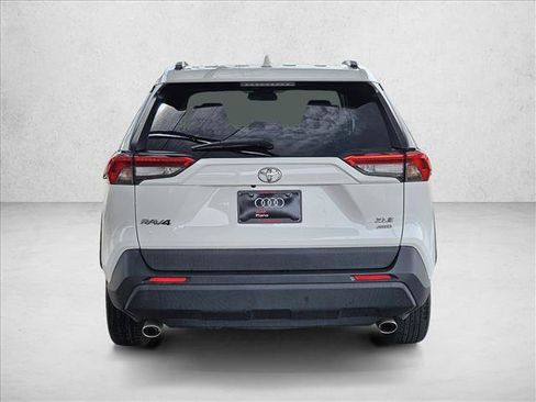 Used 2022 Toyota RAV4 XLE w/ Carpet Mat Package (TMS) AWD/4WD image 3