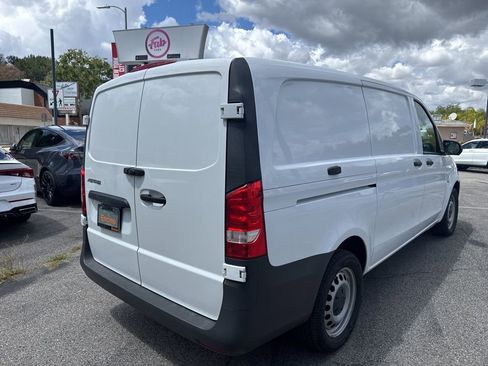 Used 2023 Mercedes-Benz Metris image 5
