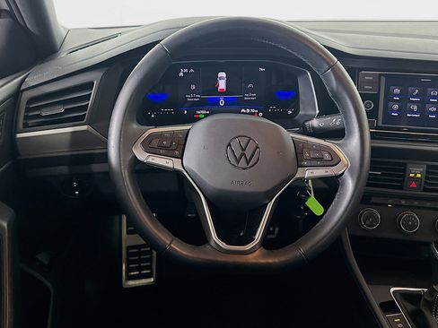 Used 2023 Volkswagen Jetta Sport image 17
