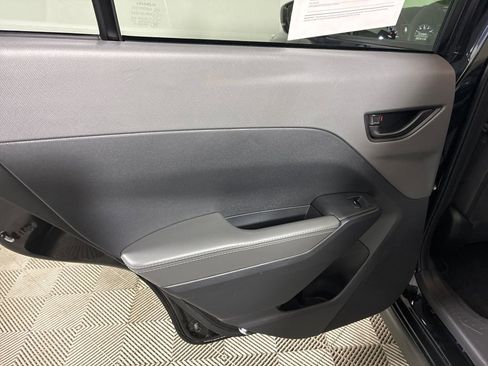 Used 2025 Subaru Crosstrek 2.0i Premium image 26