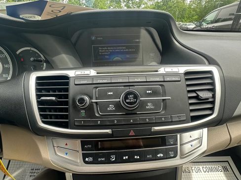 Used 2014 Honda Accord LX image 12