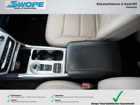 Used 2022 Ford Explorer XLT w/ Equipment Group 202A image 25