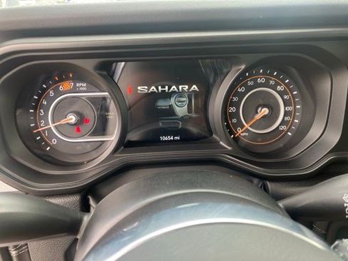 Certified 2025 Jeep Wrangler Unlimited Sahara AWD/4WD image 14