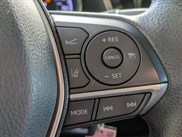 Used 2022 Toyota Camry LE FWD image 5