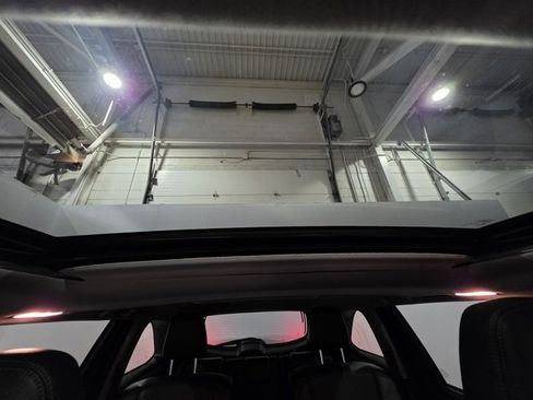 Used 2017 Toyota Highlander Limited image 16