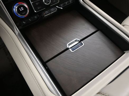 Used 2021 GMC Yukon Denali w/ LPO, Illumination Package image 9