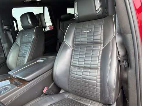 Used 2021 Cadillac Escalade Sport Platinum w/ LPO, ONYX Package AWD/4WD image 25