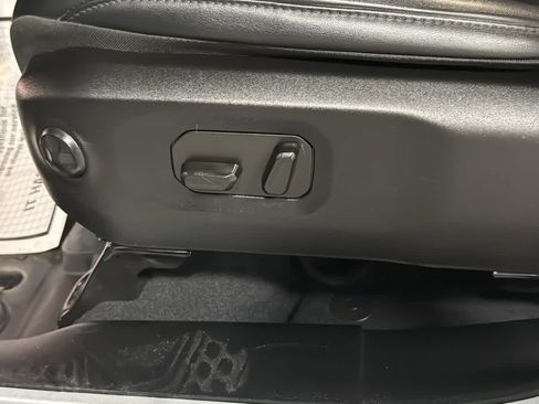 Used 2024 Jeep Wrangler High Altitude AWD/4WD image 22