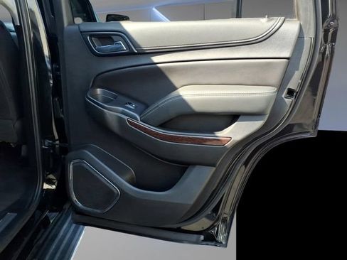 Used 2019 GMC Yukon SLT w/ Open Road Package AWD/4WD image 17