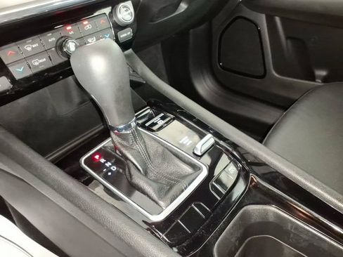 Used 2024 Jeep Compass Limited AWD/4WD image 21
