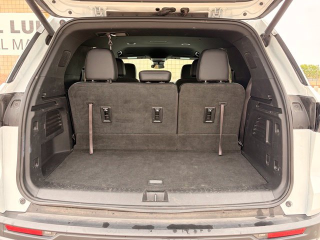 Used 2025 Chevrolet Traverse LT FWD image 20