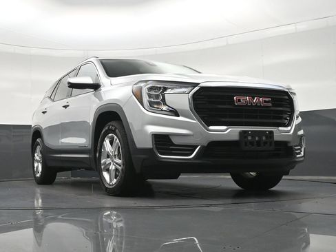Used 2022 GMC Terrain SLE w/ Driver Convenience Package AWD/4WD image 29