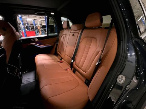 Certified 2022 BMW X5 sDrive40i w/ Premium Package image 20