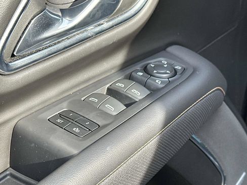 Used 2023 GMC Yukon AT4 w/ LPO, Floor Liner Package image 20