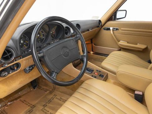 Used 1989 Mercedes-Benz 560 SL image 4