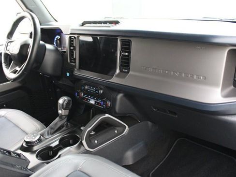 Certified 2023 Ford Bronco Outer Banks w/ Sasquatch Package AWD/4WD image 5