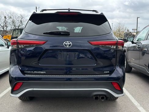 Used 2023 Toyota Highlander XSE image 6