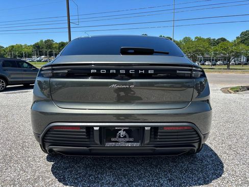 Used 2025 Porsche Macan 4 Electric AWD/4WD image 5