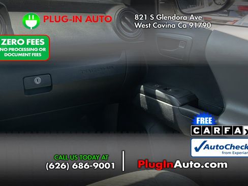 Used 2021 Toyota Tacoma SR RWD image 15