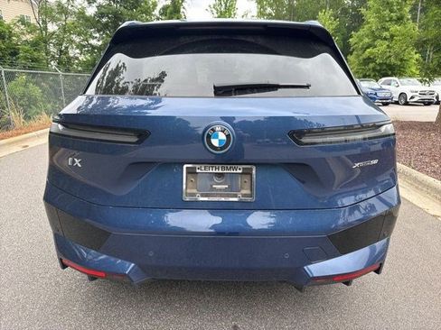 Used 2023 BMW iX xDrive50 w/ Premium Package AWD/4WD image 13