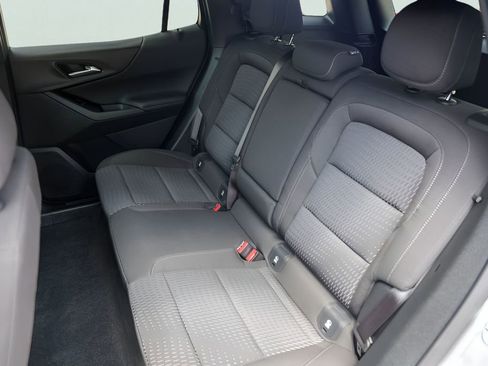Used 2026 Chevrolet Equinox LT FWD image 23