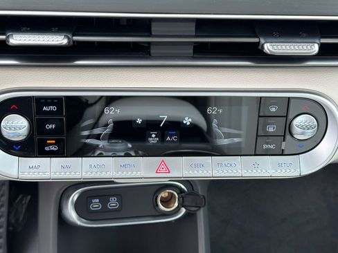 New 2026 Genesis GV60 RWD image 31