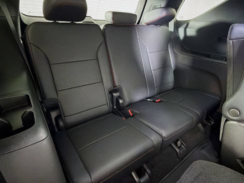 New 2026 Chevrolet Traverse RS w/ LPO, Floor Liner Package AWD/4WD image 23