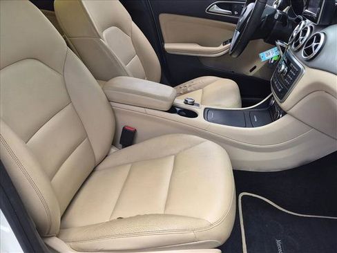Used 2015 Mercedes-Benz GLA 250 image 18