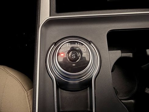 Used 2021 Ford Edge SE FWD image 29