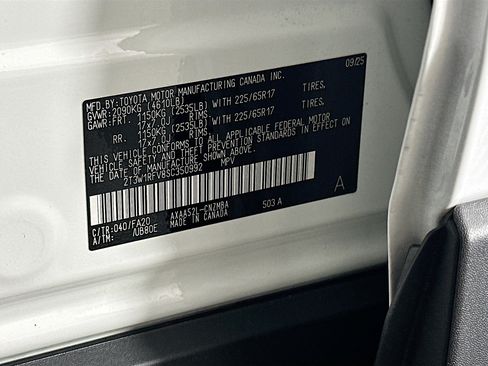 Used 2025 Toyota RAV4 XLE w/ Convenience Package FWD image 12