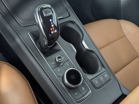 Used 2021 Cadillac XT4 Premium Luxury FWD image 23