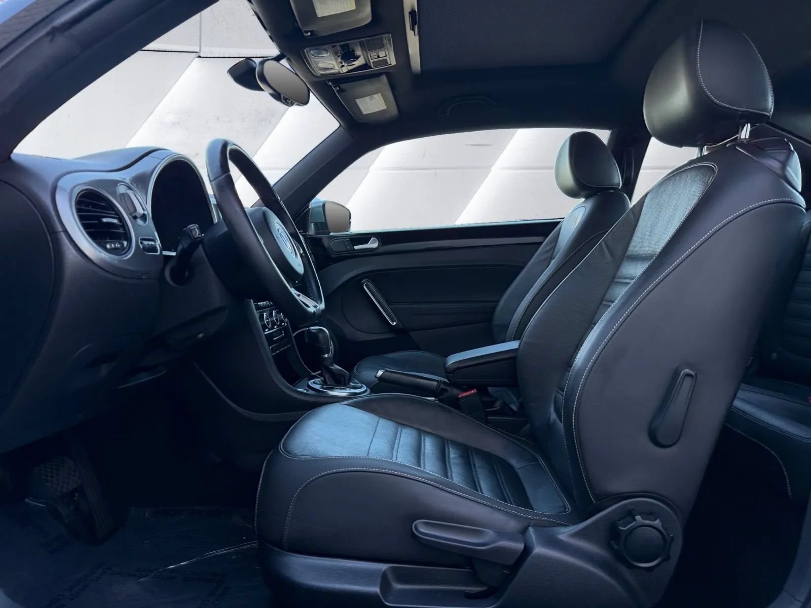 Used 2014 Volkswagen Beetle 1.8T FWD image 9