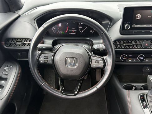 Used 2025 Honda HR-V Sport image 16