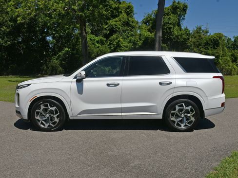 Used 2022 Hyundai Palisade Calligraphy FWD image 2