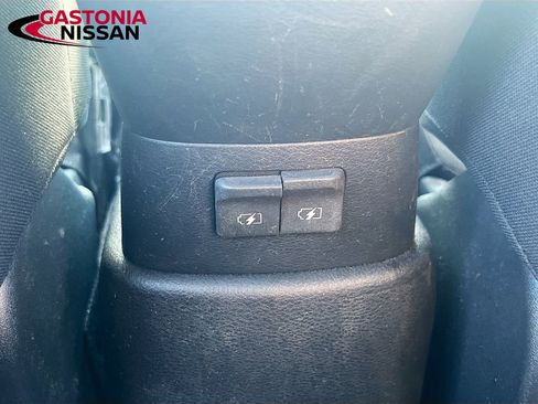 Used 2023 Nissan Kicks S image 31