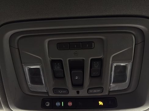 Used 2021 Chevrolet Silverado 3500 LTZ w/ LTZ Convenience Package AWD/4WD image 29