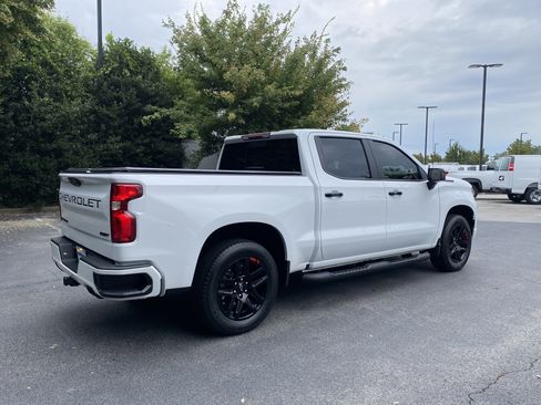 Used 2024 Chevrolet Silverado 1500 RST w/ Redline Edition AWD/4WD image 9
