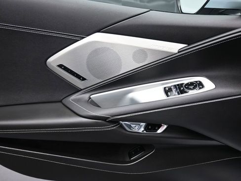 Used 2021 Chevrolet Corvette Stingray Preferred Cpe w/ Z51 Performance Package image 10